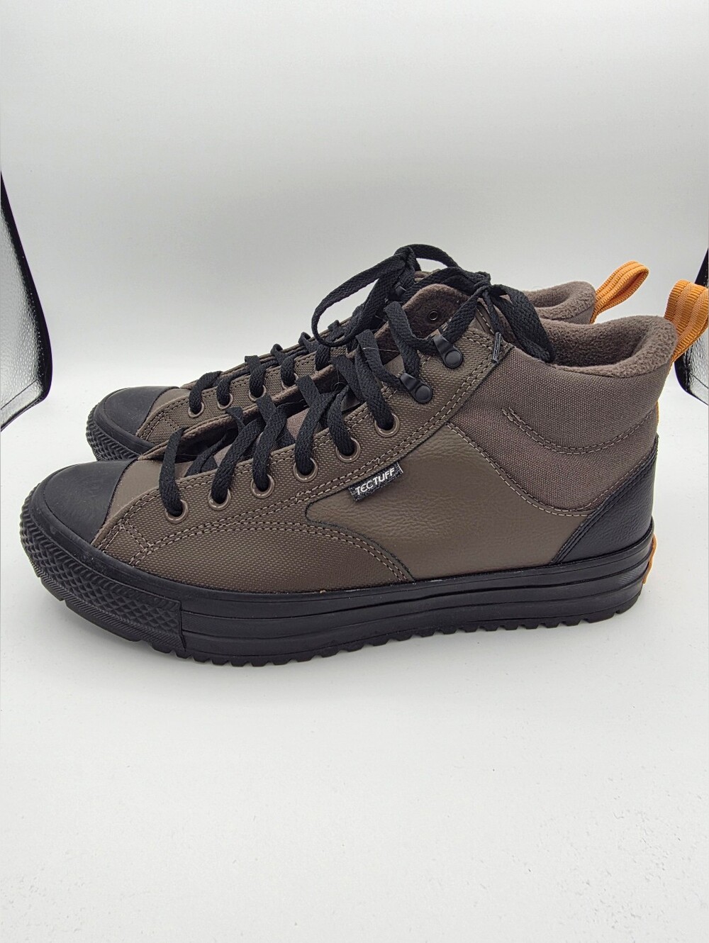 Converse Men’s Rugged High-Top Sneaker in Olive with Black Sole - Picture 3 of 5